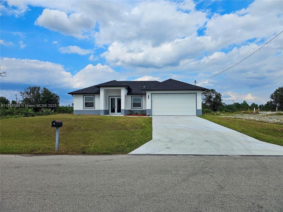 На продажу: $334,900 (3 спален, 2 ванн, 1498 Квадратных фут)