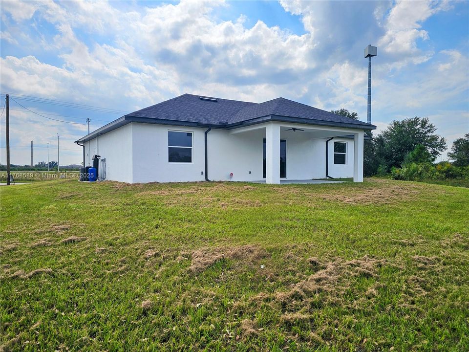 На продажу: $334,900 (3 спален, 2 ванн, 1498 Квадратных фут)