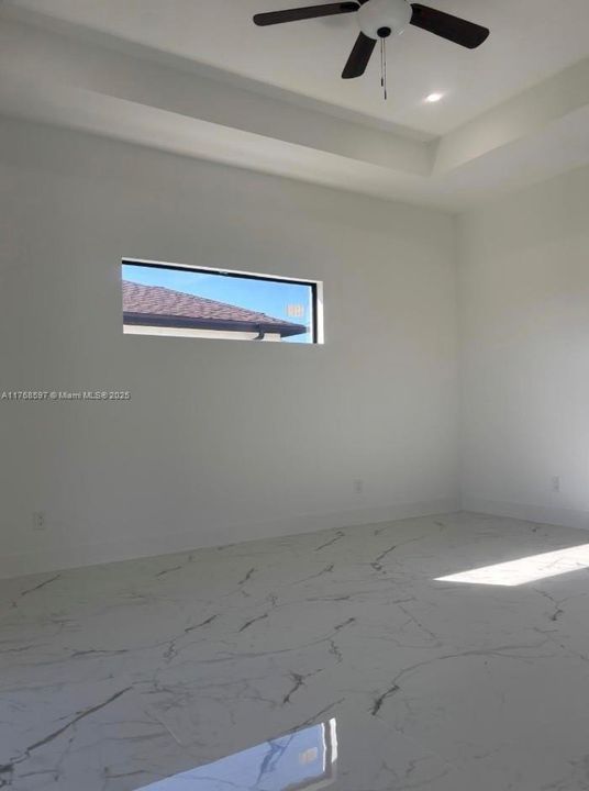 Recently Rented: $2,600 (4 beds, 3 baths, 2016 Square Feet)