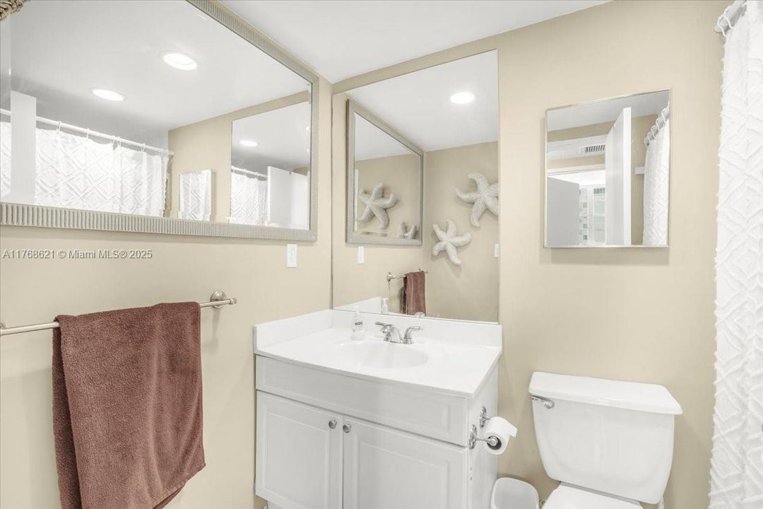 Recently Sold: $437,500 (1 beds, 1 baths, 874 Square Feet)