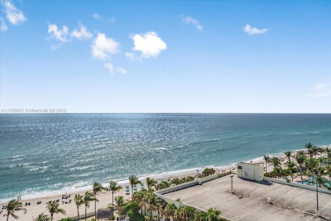 Recently Sold: $437,500 (1 beds, 1 baths, 874 Square Feet)