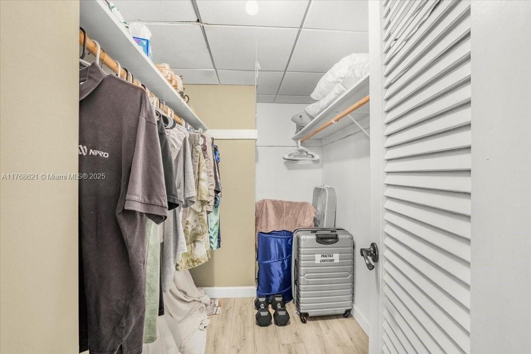 Recently Sold: $437,500 (1 beds, 1 baths, 874 Square Feet)