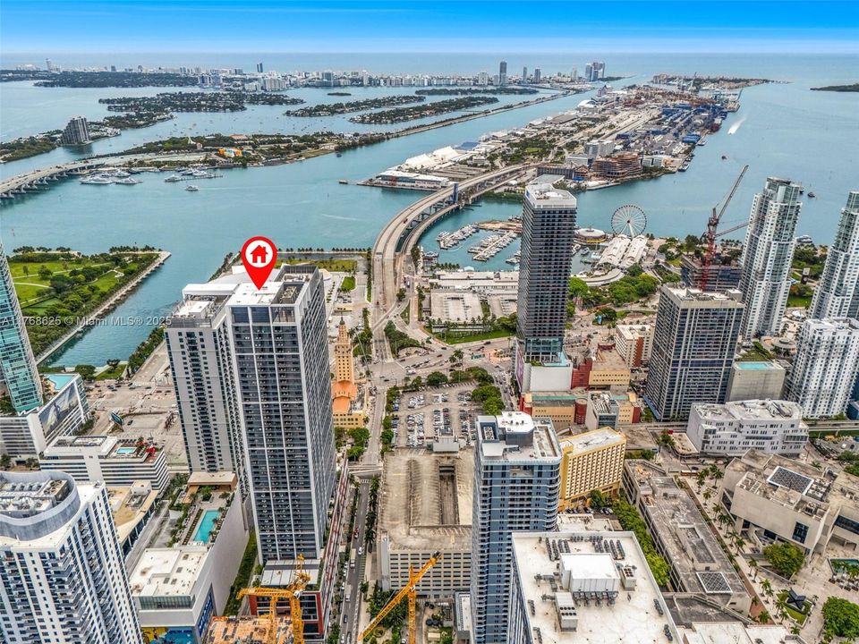 For Rent: $3,700 (1 beds, 1 baths, 679 Square Feet)