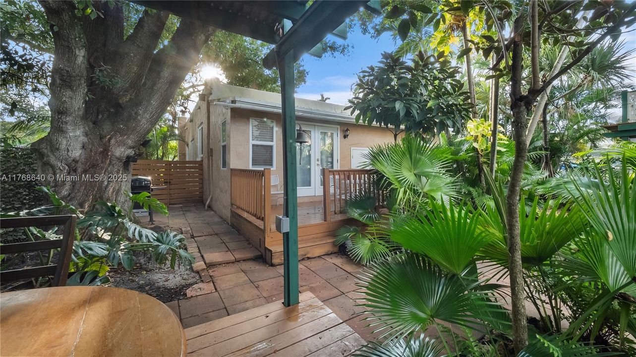 Vendido Recientemente: $999,000 (0 camas, 0 baños, 3161 Pies cuadrados)