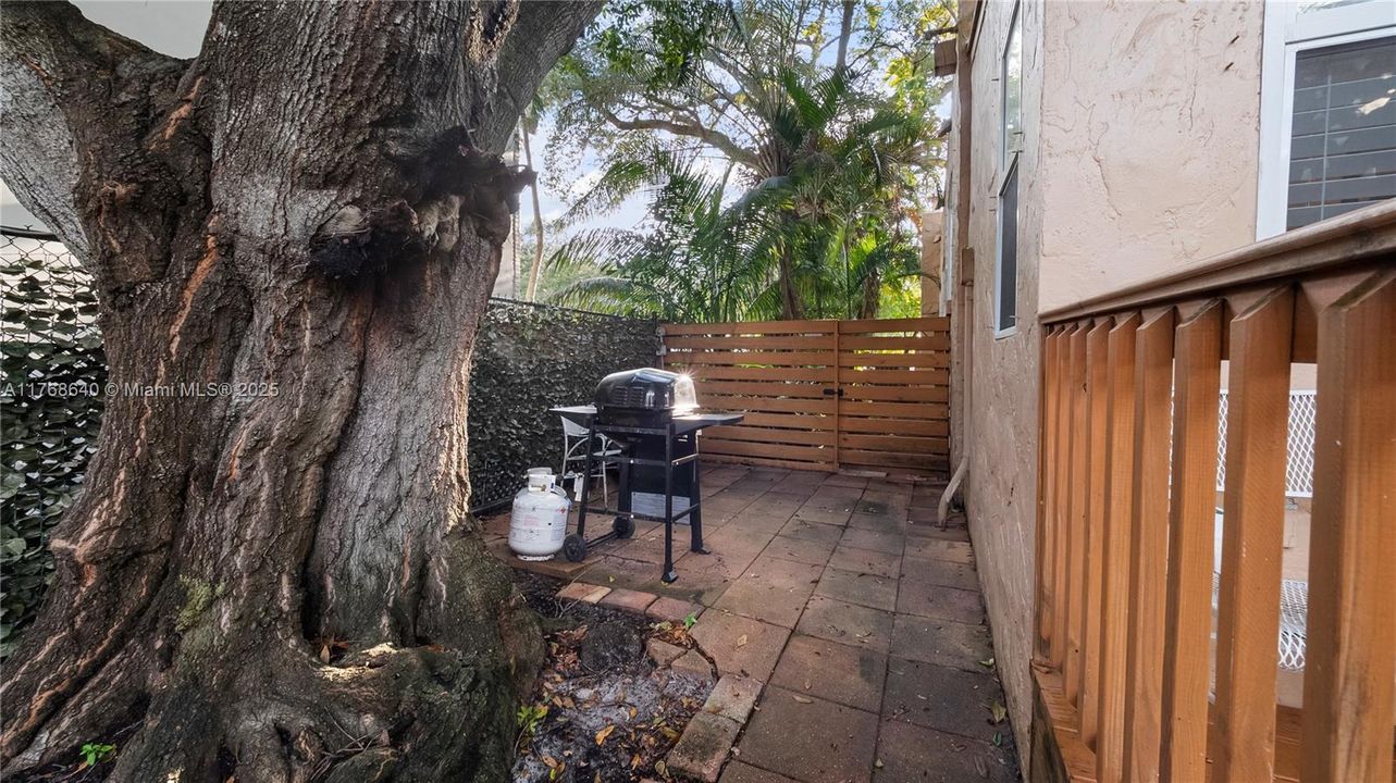 Vendido Recientemente: $999,000 (0 camas, 0 baños, 3161 Pies cuadrados)