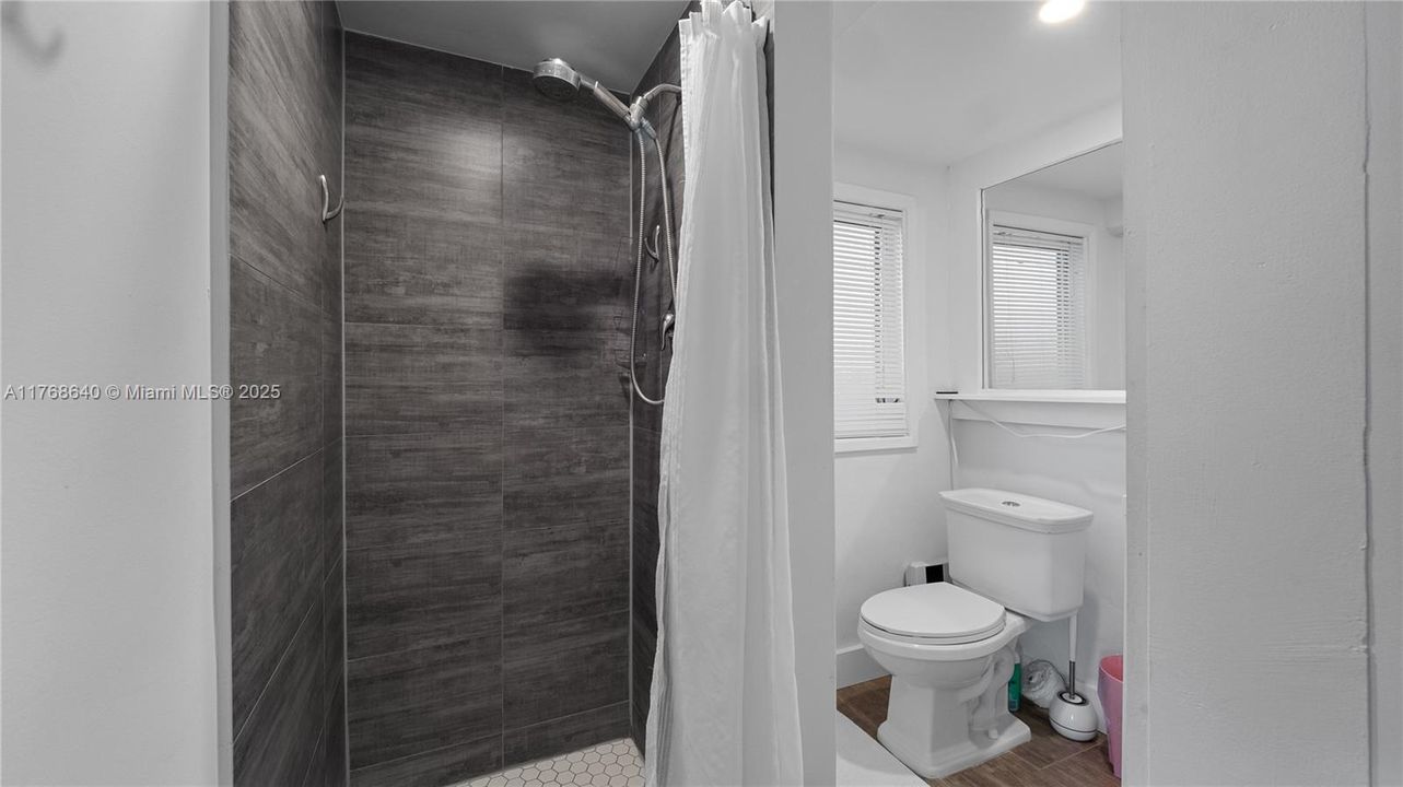 Vendido Recientemente: $999,000 (0 camas, 0 baños, 3161 Pies cuadrados)