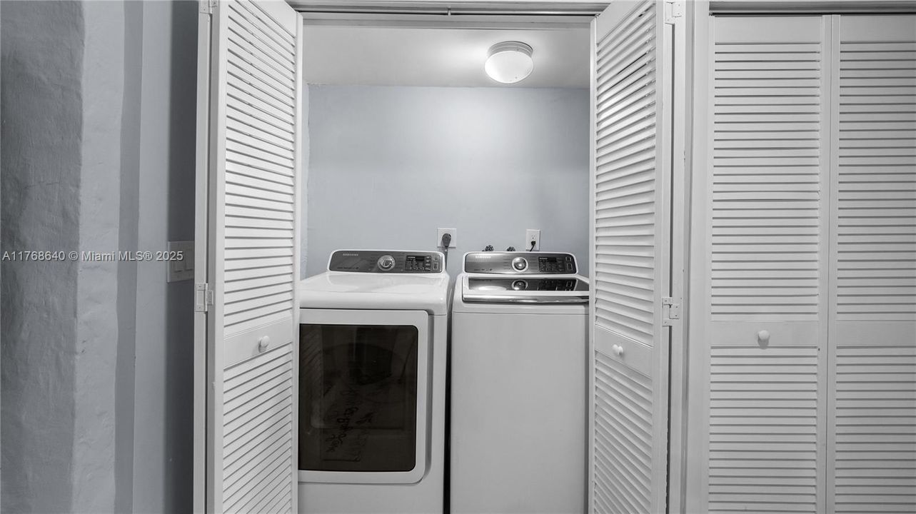 Vendido Recientemente: $999,000 (0 camas, 0 baños, 3161 Pies cuadrados)