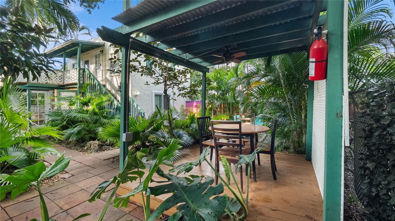 Vendido Recientemente: $999,000 (0 camas, 0 baños, 3161 Pies cuadrados)