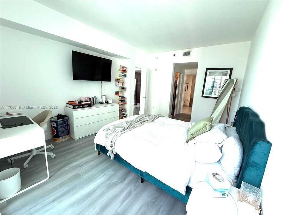 На продажу: $715,000 (2 спален, 2 ванн, 986 Квадратных фут)