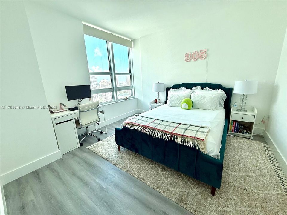 На продажу: $715,000 (2 спален, 2 ванн, 986 Квадратных фут)