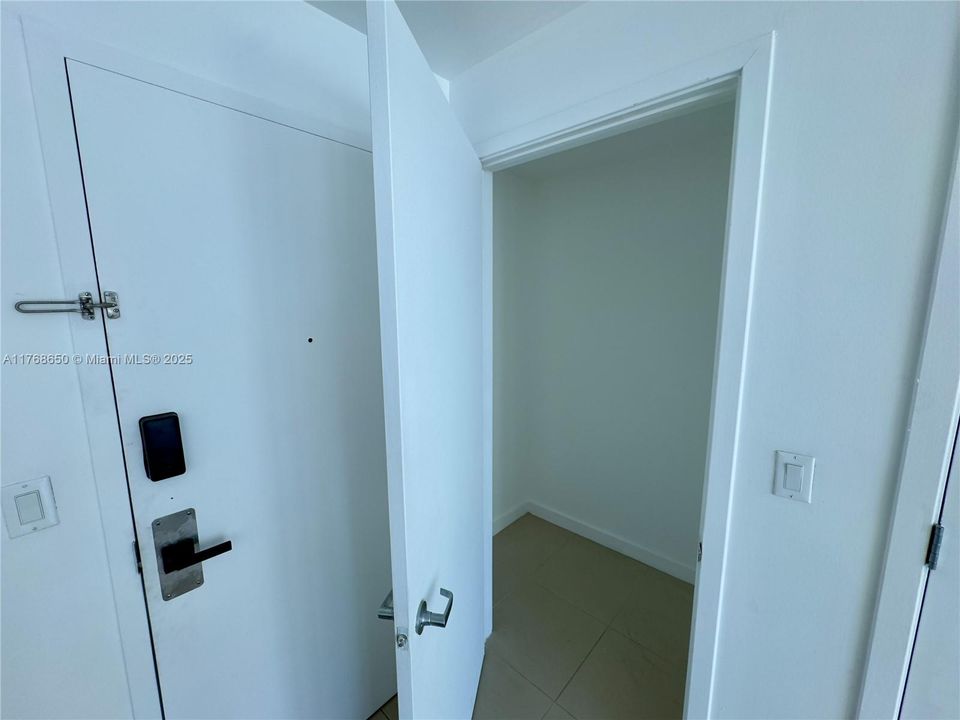 最近租的: $2,599 (0 贝兹, 1 浴室, 632 平方英尺)