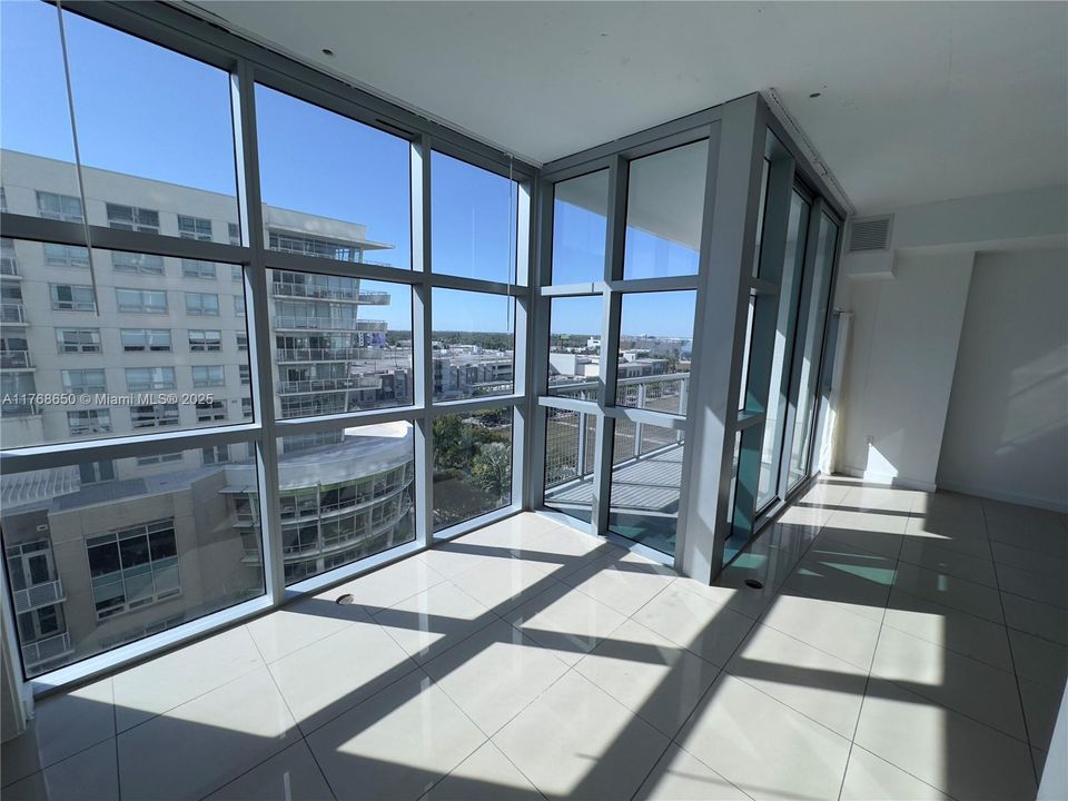 最近租的: $2,599 (0 贝兹, 1 浴室, 632 平方英尺)