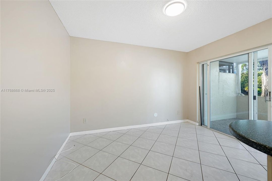 最近售出: $449,900 (3 贝兹, 3 浴室, 1802 平方英尺)