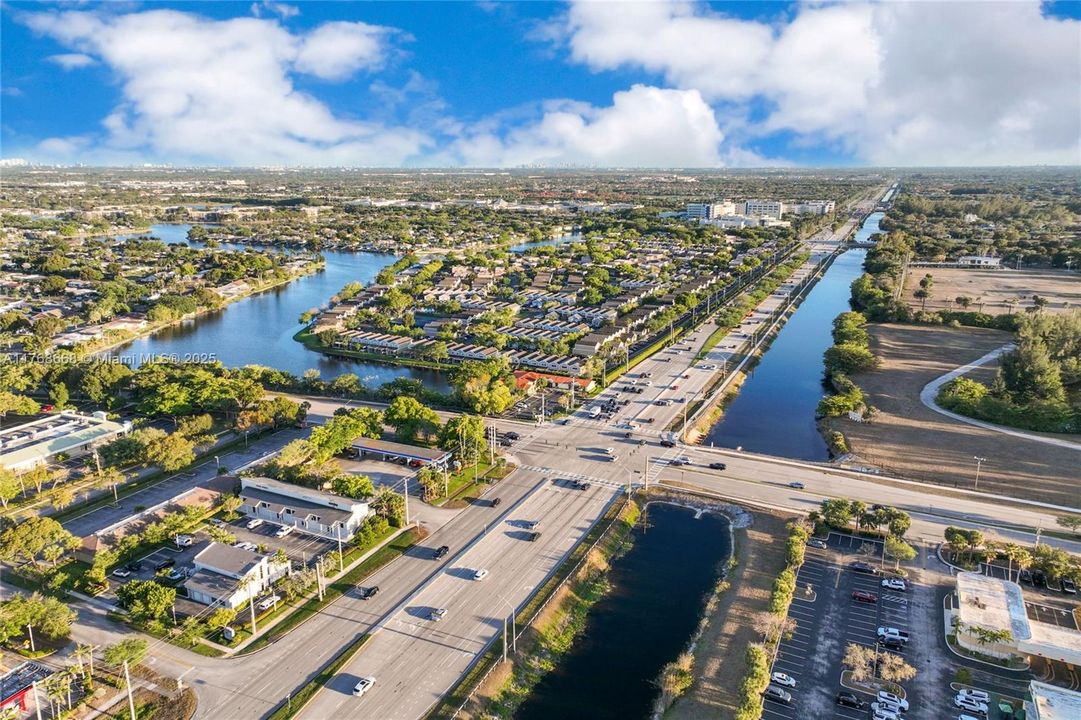 最近售出: $449,900 (3 贝兹, 3 浴室, 1802 平方英尺)