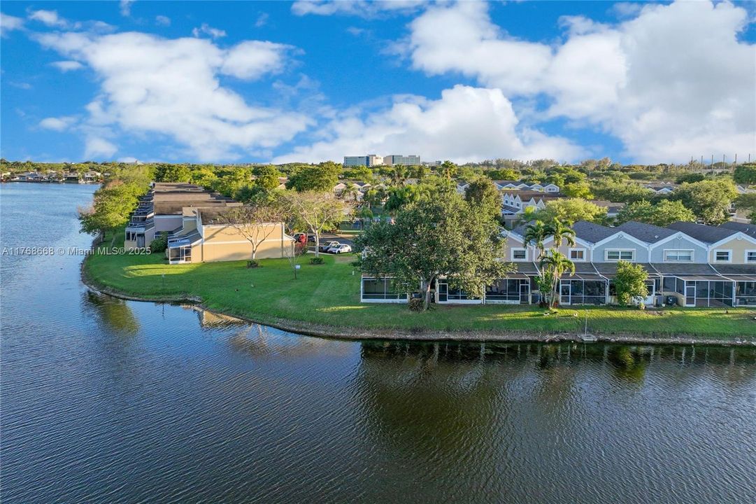 最近售出: $449,900 (3 贝兹, 3 浴室, 1802 平方英尺)