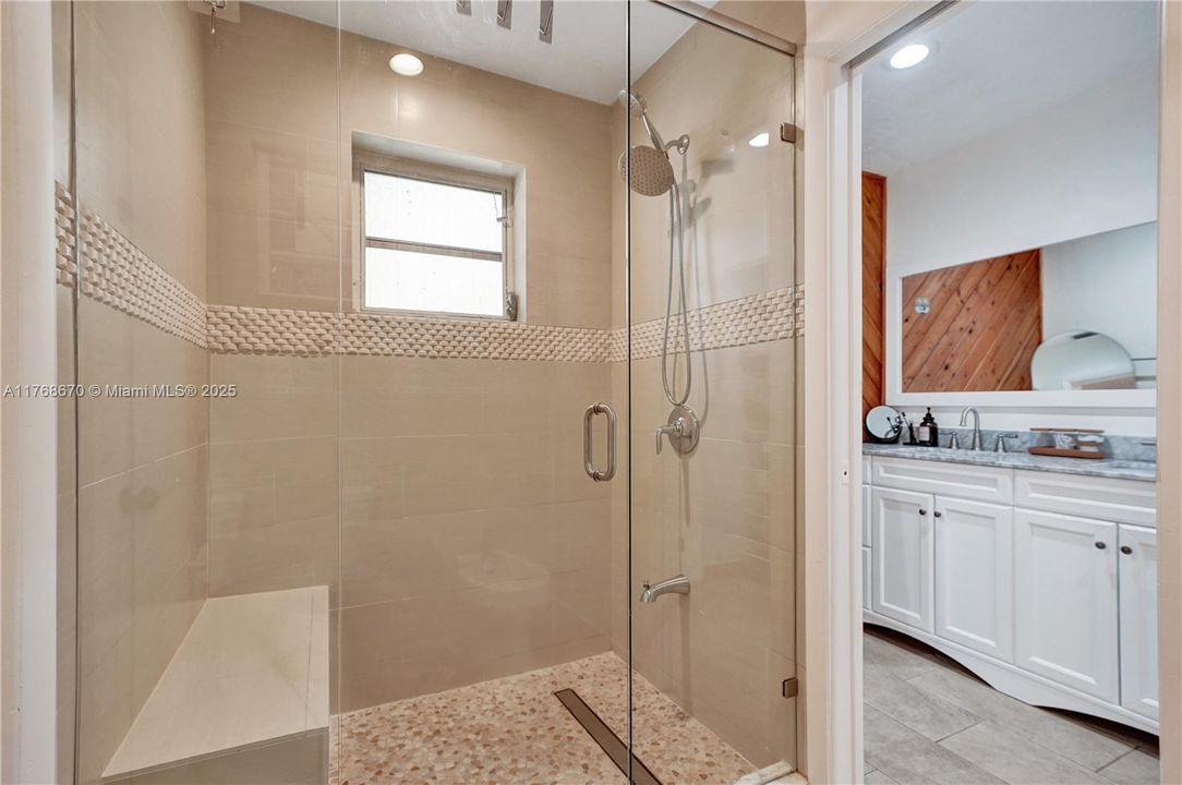 Recently Sold: $1,299,000 (4 beds, 2 baths, 2447 Square Feet)