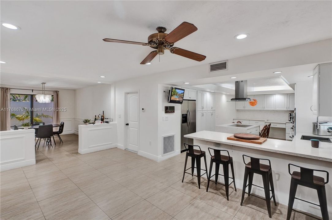 Recently Sold: $1,299,000 (4 beds, 2 baths, 2447 Square Feet)