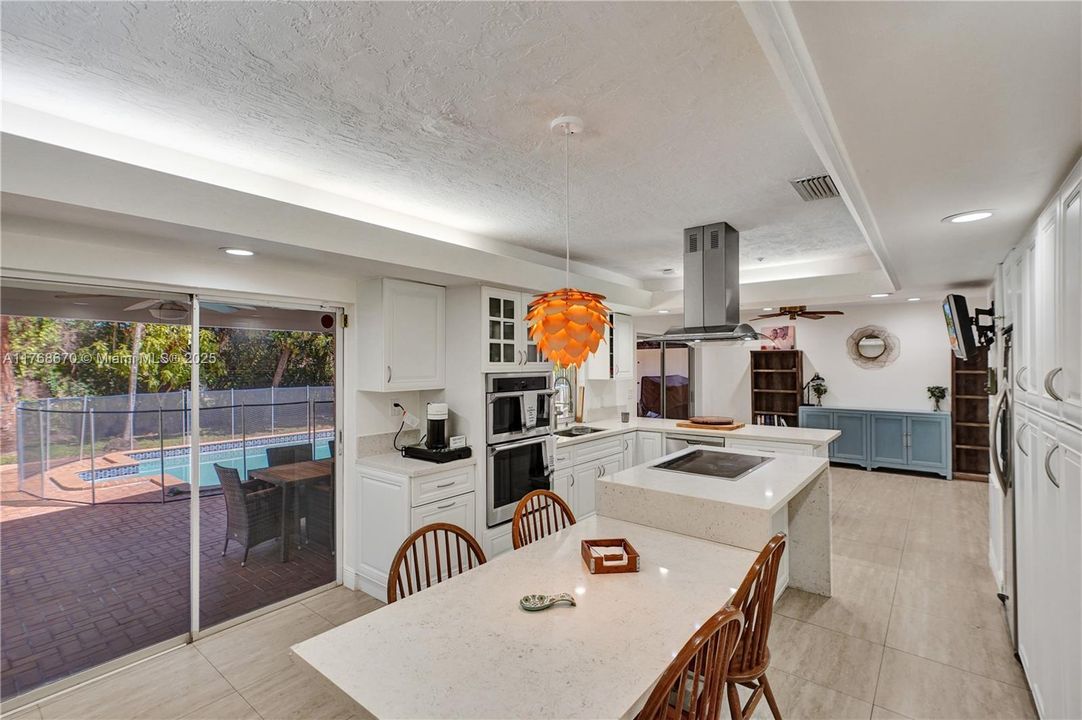 Recently Sold: $1,299,000 (4 beds, 2 baths, 2447 Square Feet)