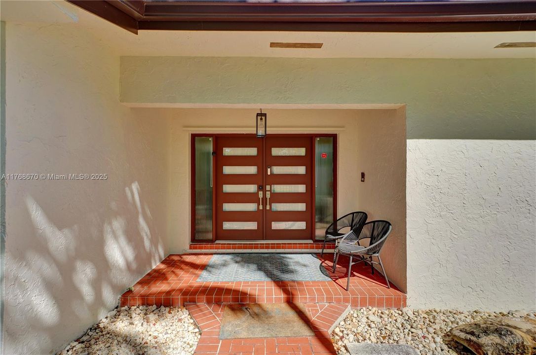 Recently Sold: $1,299,000 (4 beds, 2 baths, 2447 Square Feet)