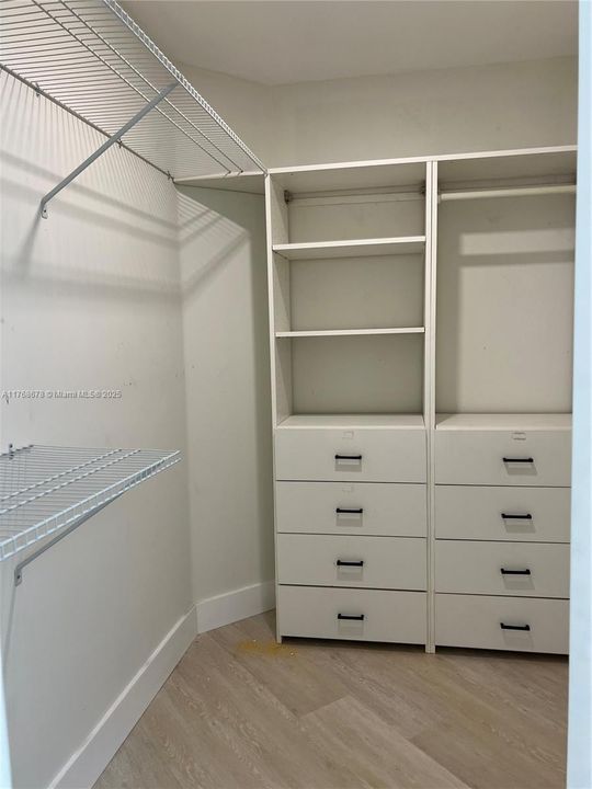 Vendido Recientemente: $569,000 (3 camas, 2 baños, 1330 Pies cuadrados)