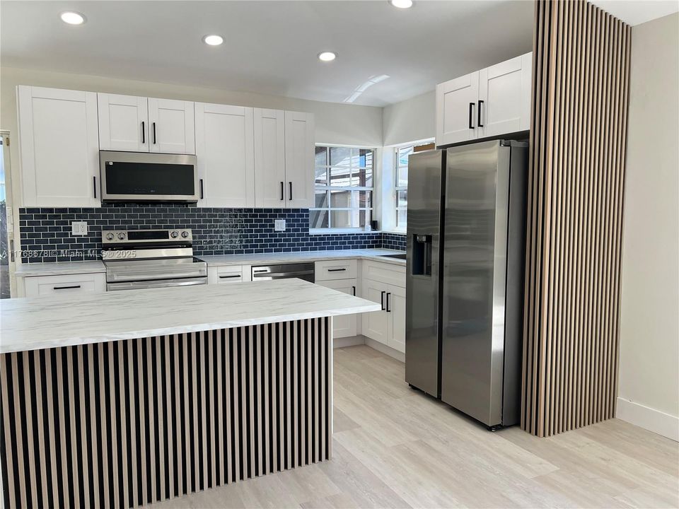 Vendido Recientemente: $569,000 (3 camas, 2 baños, 1330 Pies cuadrados)