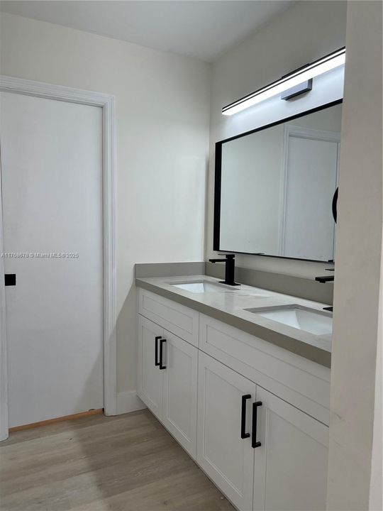 Vendido Recientemente: $569,000 (3 camas, 2 baños, 1330 Pies cuadrados)