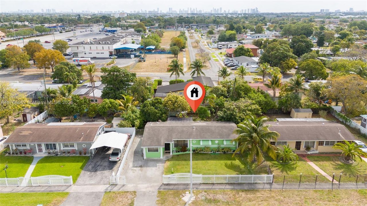 最近售出: $499,800 (3 贝兹, 2 浴室, 1742 平方英尺)