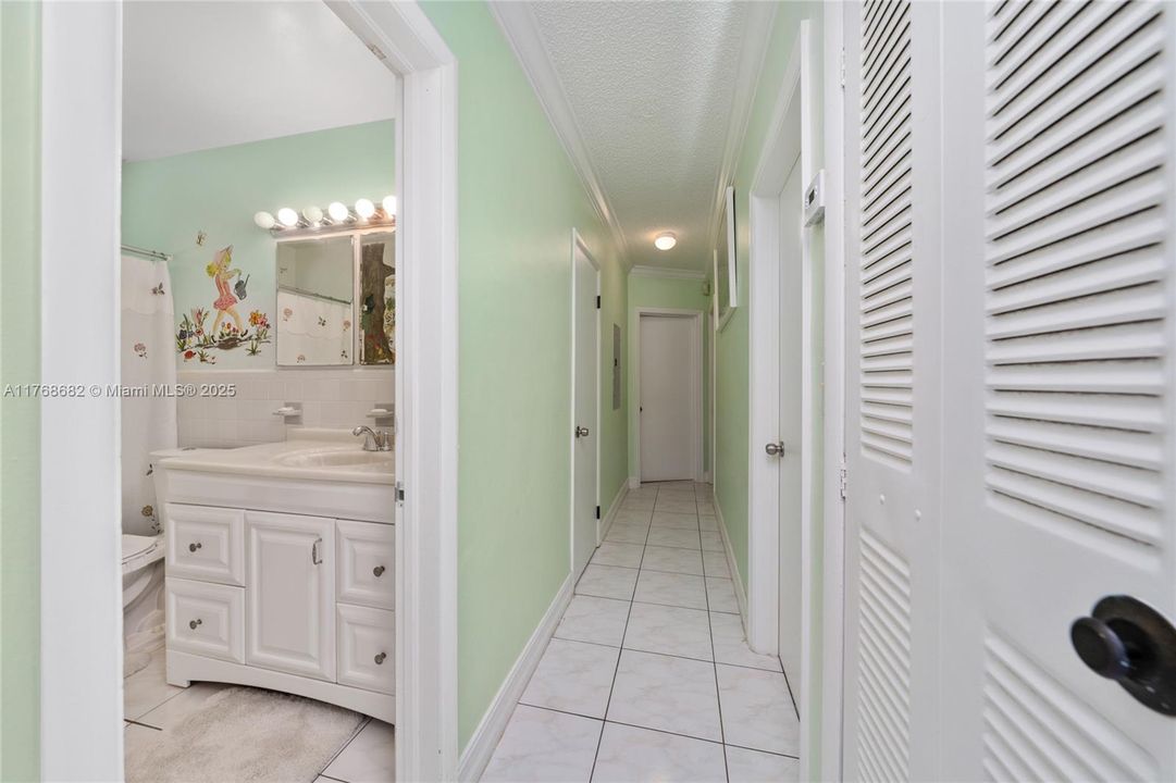 最近售出: $499,800 (3 贝兹, 2 浴室, 1742 平方英尺)