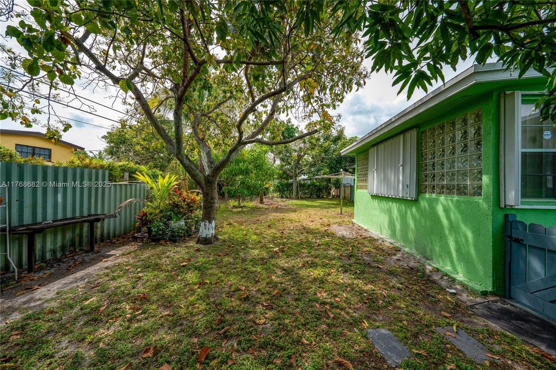 最近售出: $499,800 (3 贝兹, 2 浴室, 1742 平方英尺)