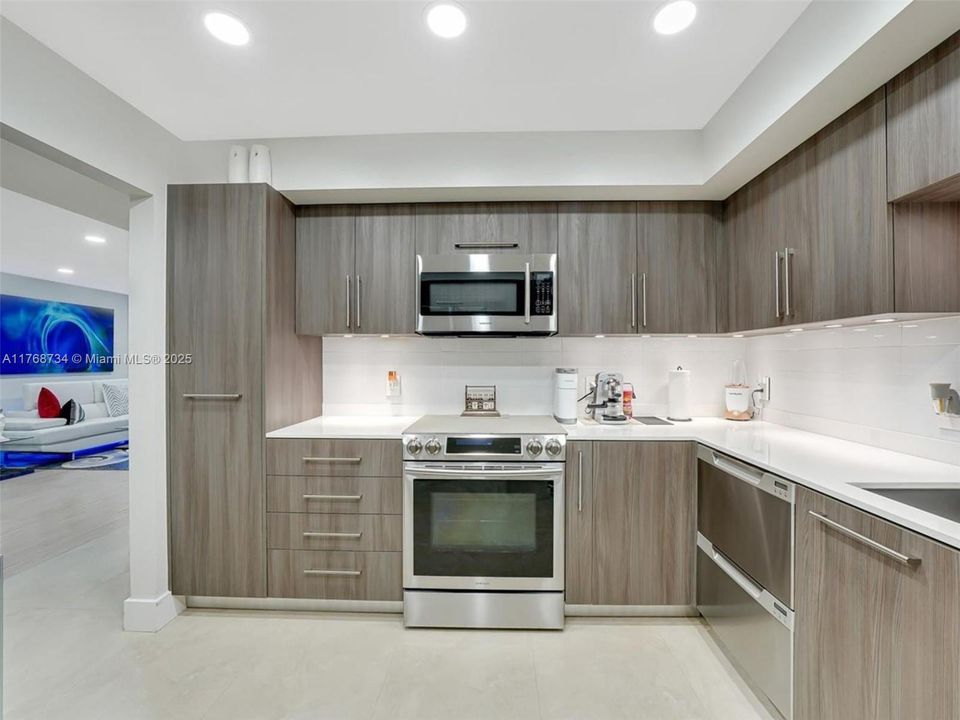 Recently Sold: $269,000 (1 beds, 1 baths, 1008 Square Feet)