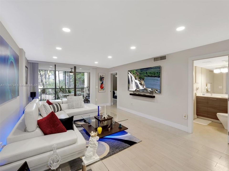 Recently Sold: $269,000 (1 beds, 1 baths, 1008 Square Feet)