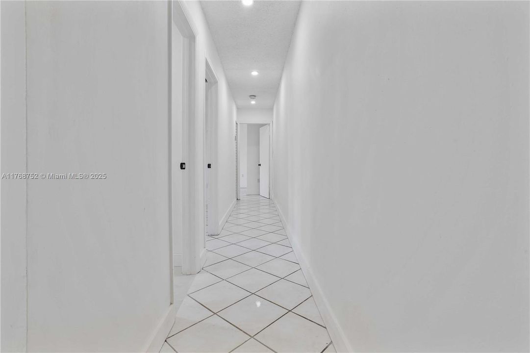 待售: $1,399,000 (0 贝兹, 0 浴室, 4350 平方英尺)