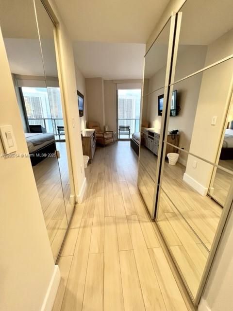 待售: $775,000 (3 贝兹, 3 浴室, 1577 平方英尺)