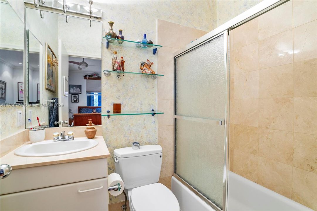 待售: $2,750,000 (5 贝兹, 6 浴室, 3600 平方英尺)