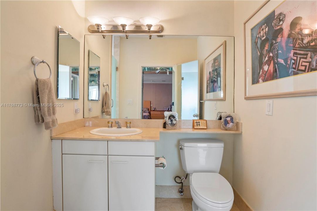 待售: $2,750,000 (5 贝兹, 6 浴室, 3600 平方英尺)