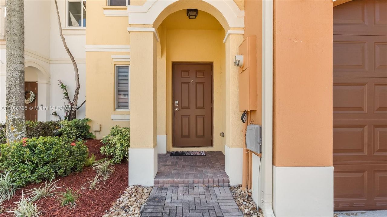 Vendido Recientemente: $510,000 (4 camas, 3 baños, 2190 Pies cuadrados)