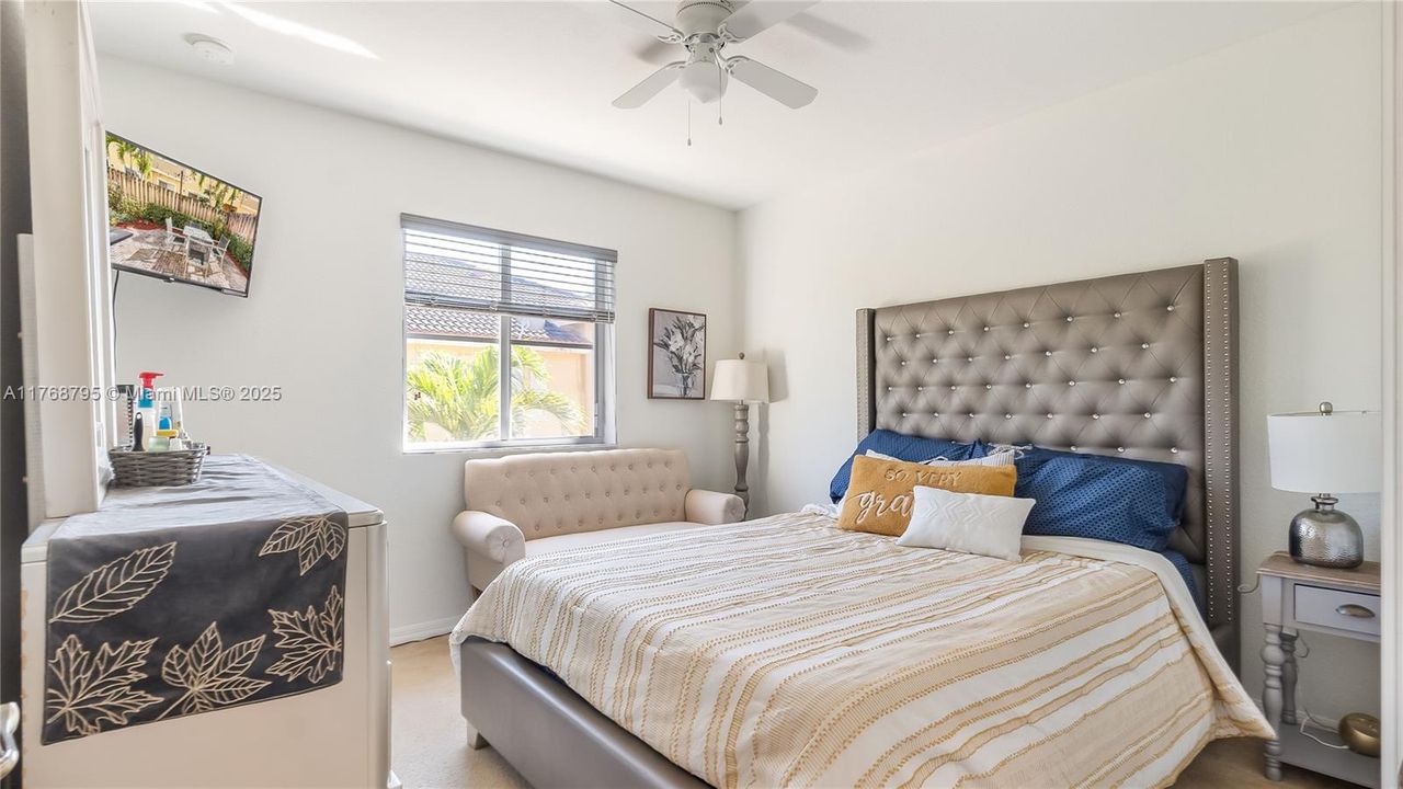 Vendido Recientemente: $510,000 (4 camas, 3 baños, 2190 Pies cuadrados)