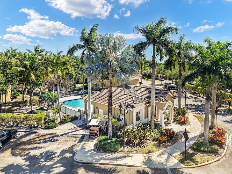 Vendido Recientemente: $510,000 (4 camas, 3 baños, 2190 Pies cuadrados)