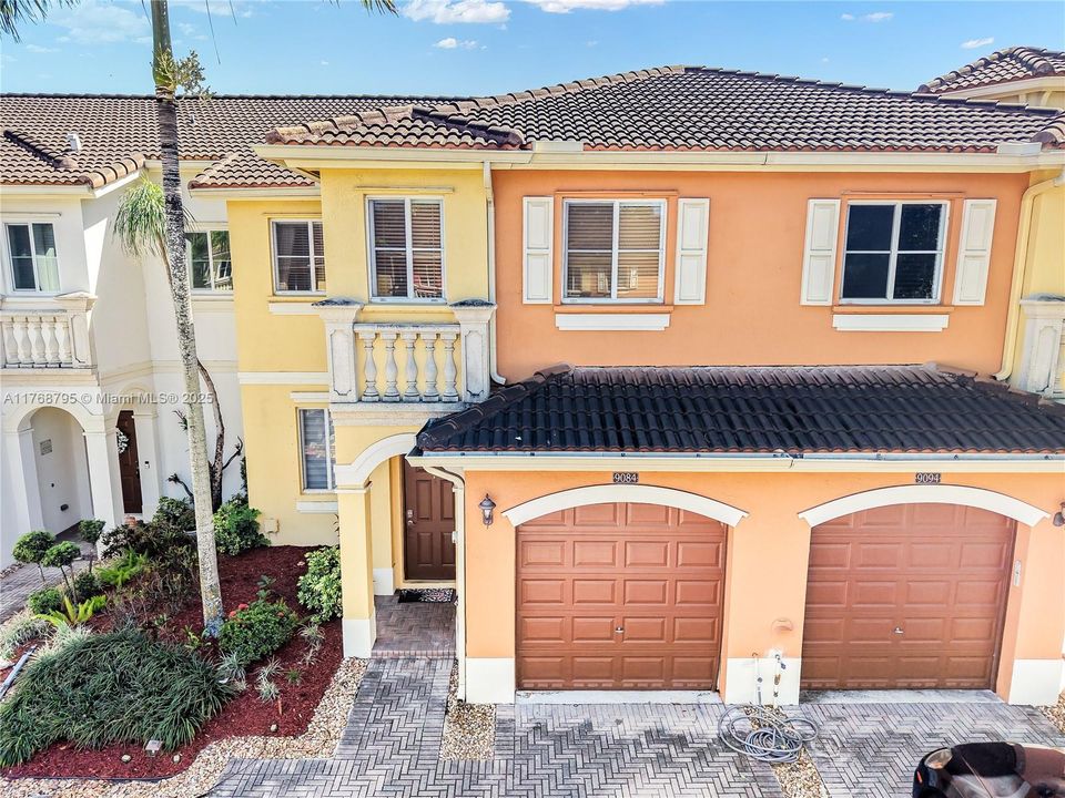 Vendido Recientemente: $510,000 (4 camas, 3 baños, 2190 Pies cuadrados)