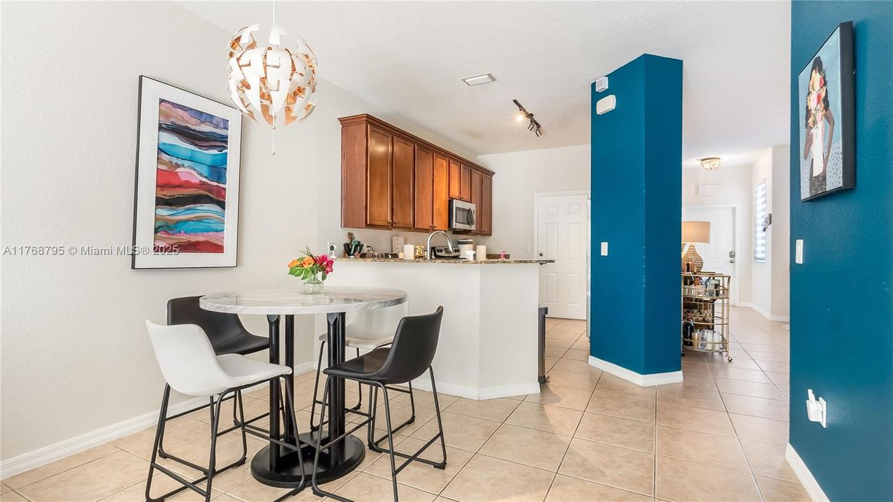 Vendido Recientemente: $510,000 (4 camas, 3 baños, 2190 Pies cuadrados)