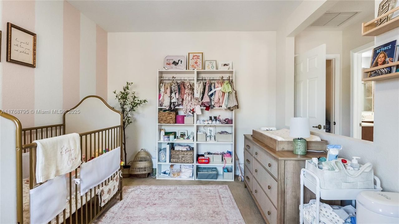 Vendido Recientemente: $510,000 (4 camas, 3 baños, 2190 Pies cuadrados)