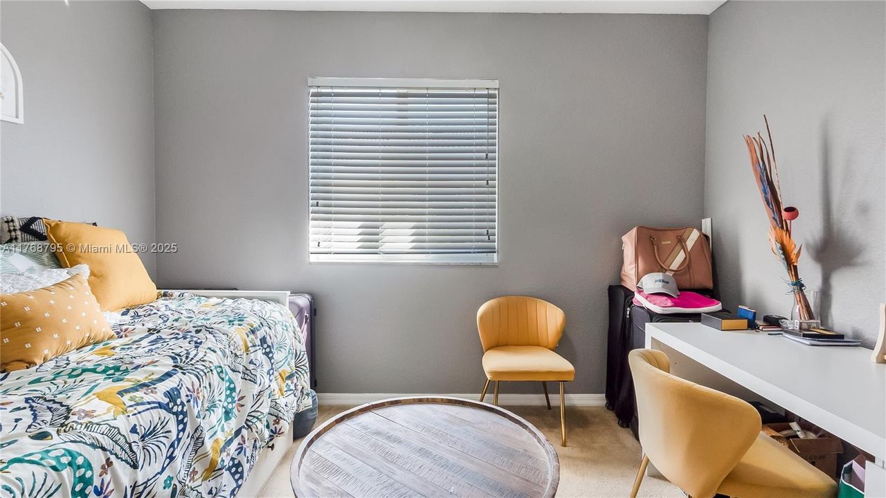 Vendido Recientemente: $510,000 (4 camas, 3 baños, 2190 Pies cuadrados)