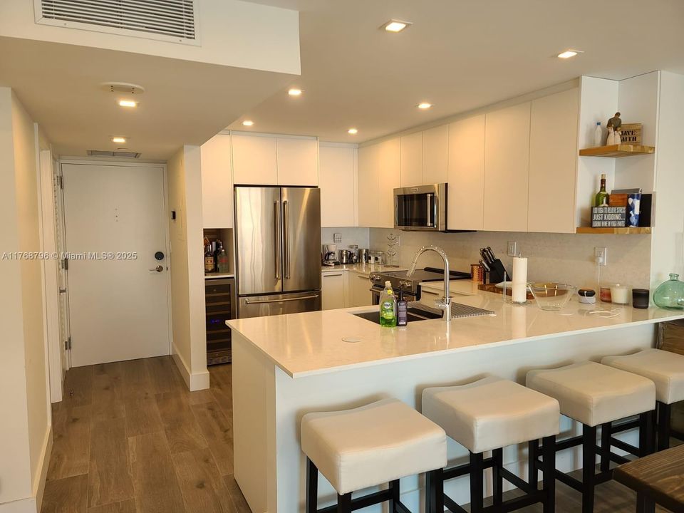 Recently Sold: $475,000 (1 beds, 1 baths, 868 Square Feet)