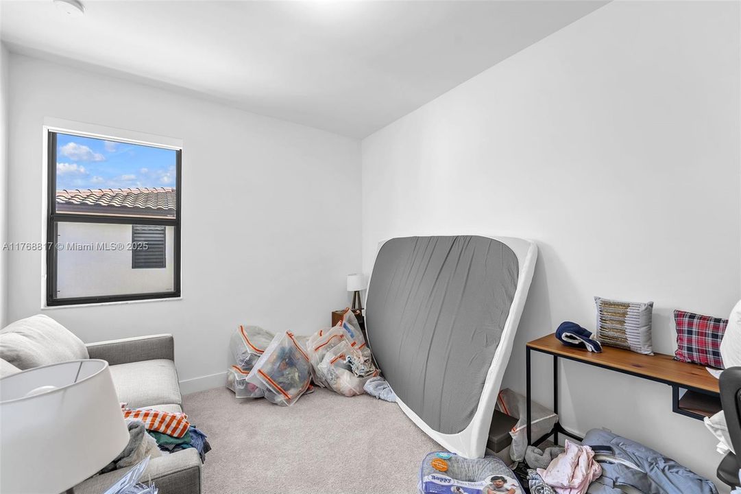 Recently Rented: $5,000 (4 beds, 3 baths, 2158 Square Feet)