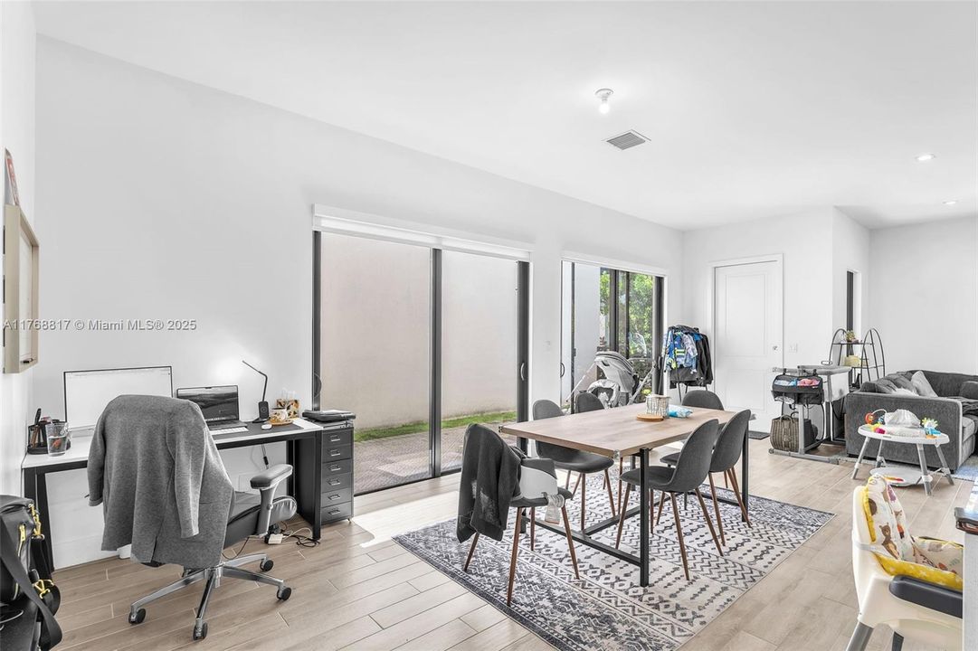 Recently Rented: $5,000 (4 beds, 3 baths, 2158 Square Feet)