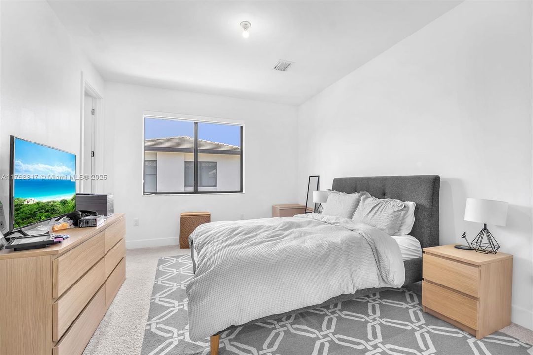 Recently Rented: $5,000 (4 beds, 3 baths, 2158 Square Feet)