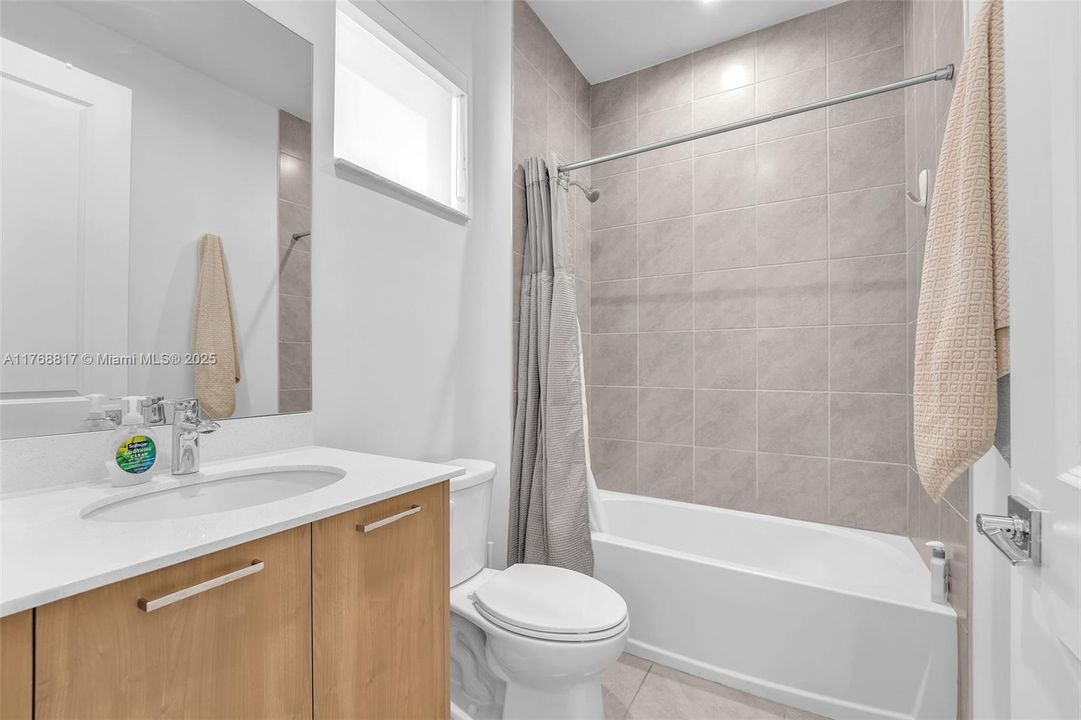 Recently Rented: $5,000 (4 beds, 3 baths, 2158 Square Feet)