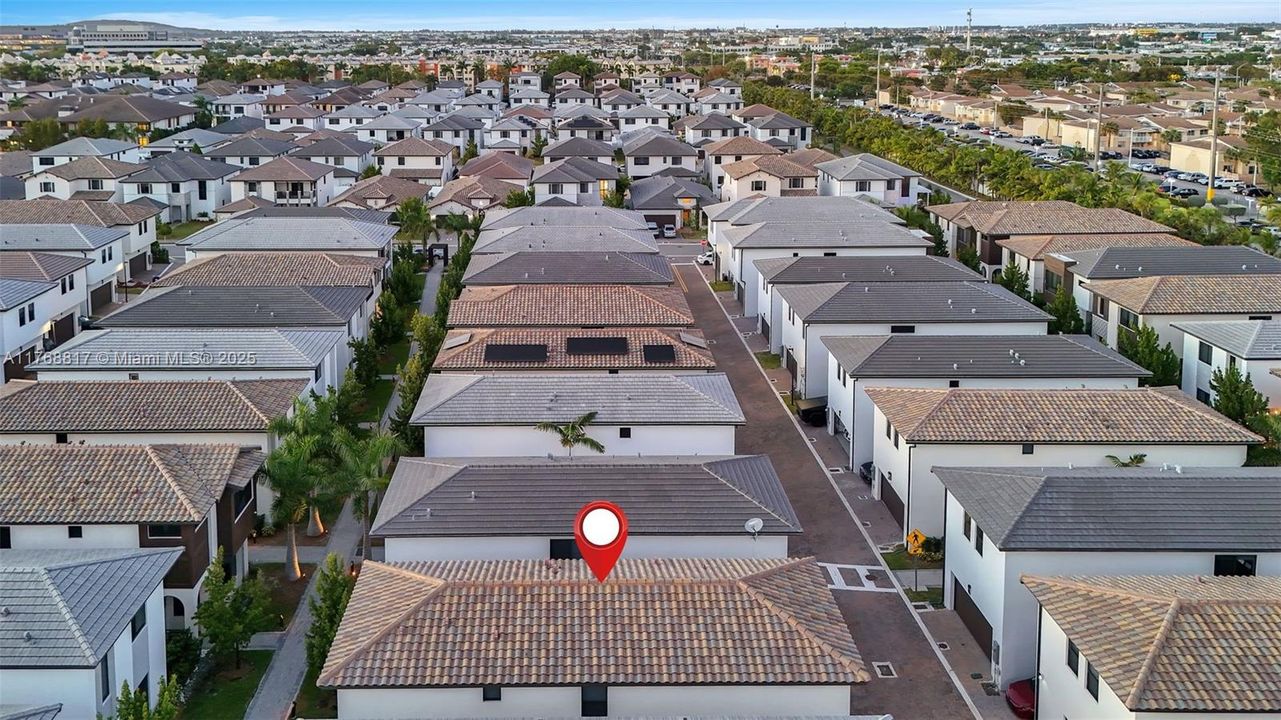 Recently Rented: $5,000 (4 beds, 3 baths, 2158 Square Feet)