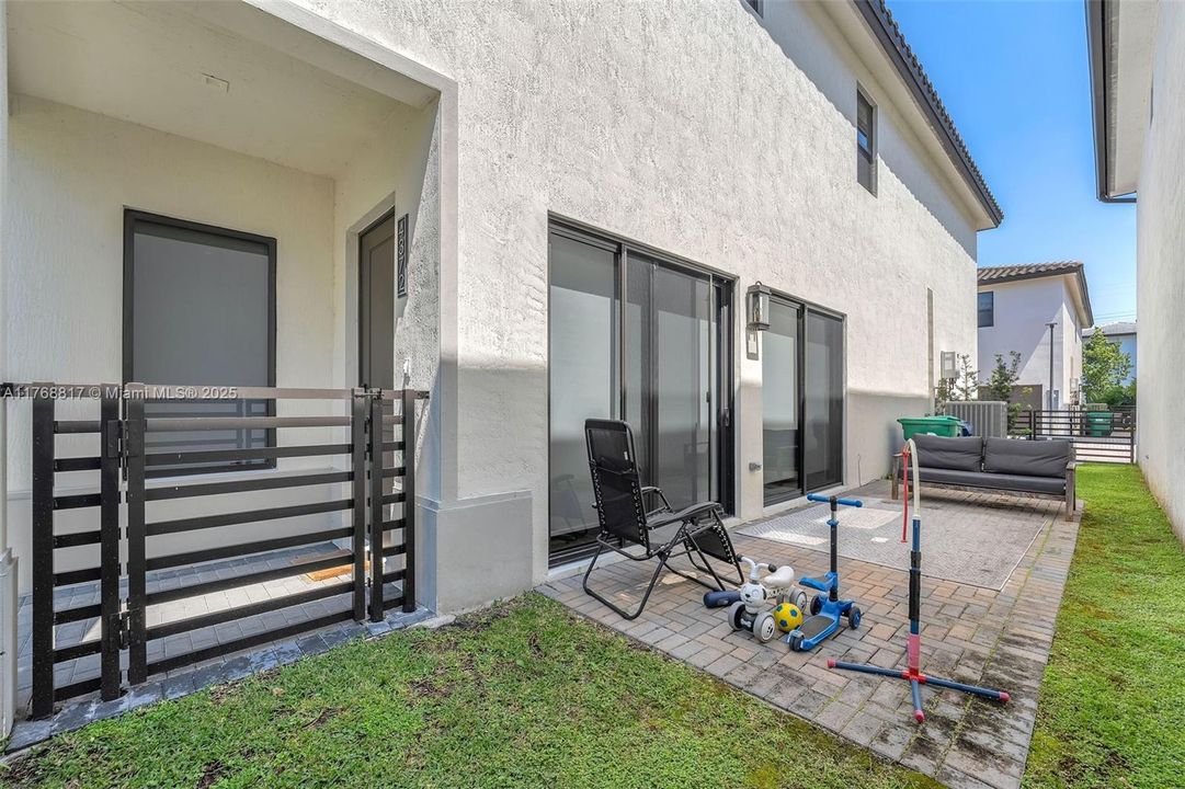 Recently Rented: $5,000 (4 beds, 3 baths, 2158 Square Feet)