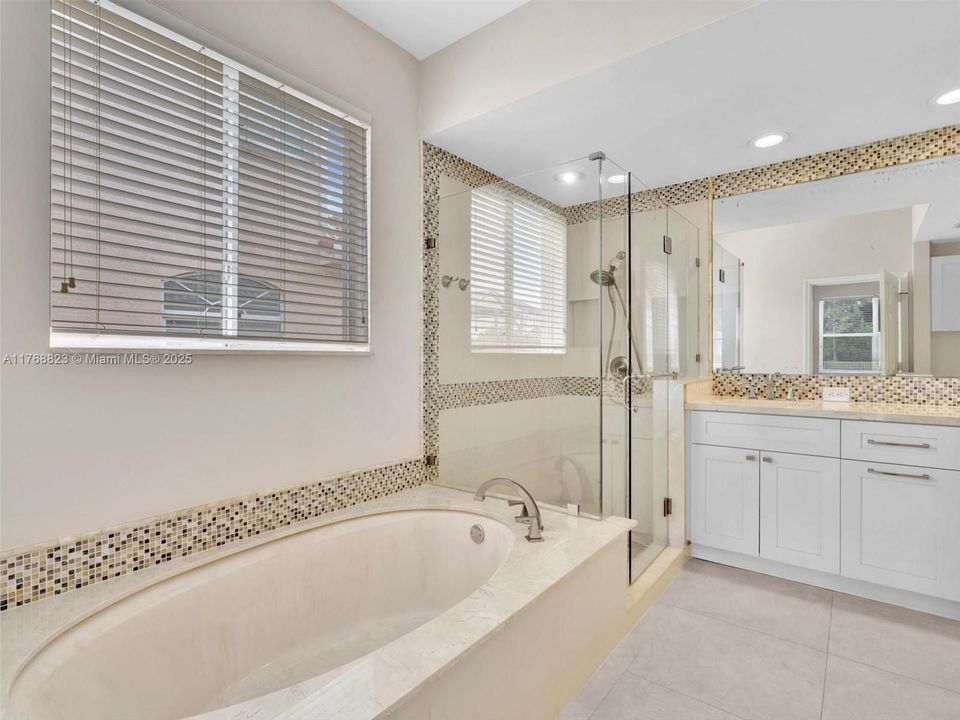 Недавно продано: $760,000 (4 спален, 3 ванн, 2458 Квадратных фут)